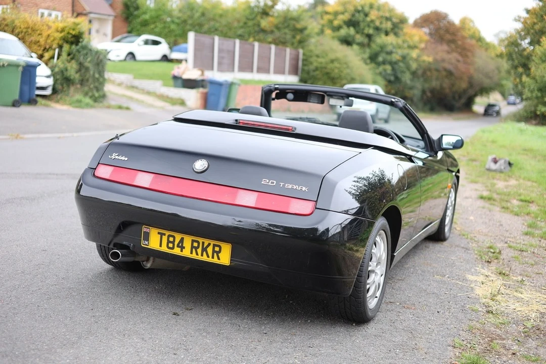 1999 Alfa Romeo 916 GTV & Spider - Image 7 of 30
