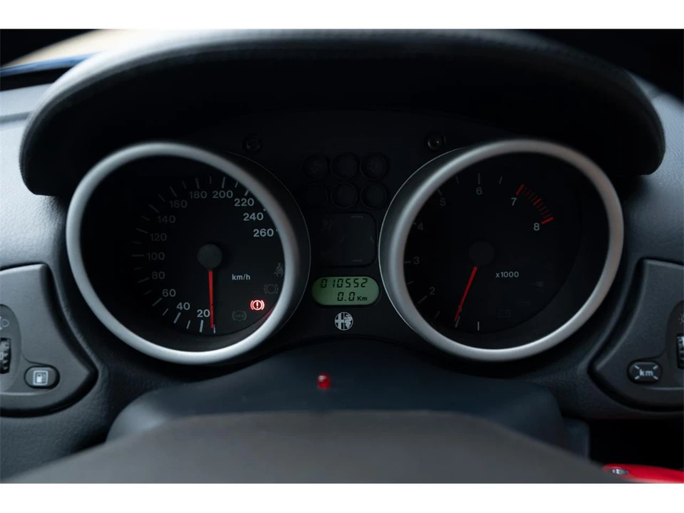 1999 Alfa Romeo 916 GTV & Spider - Image 7 of 11