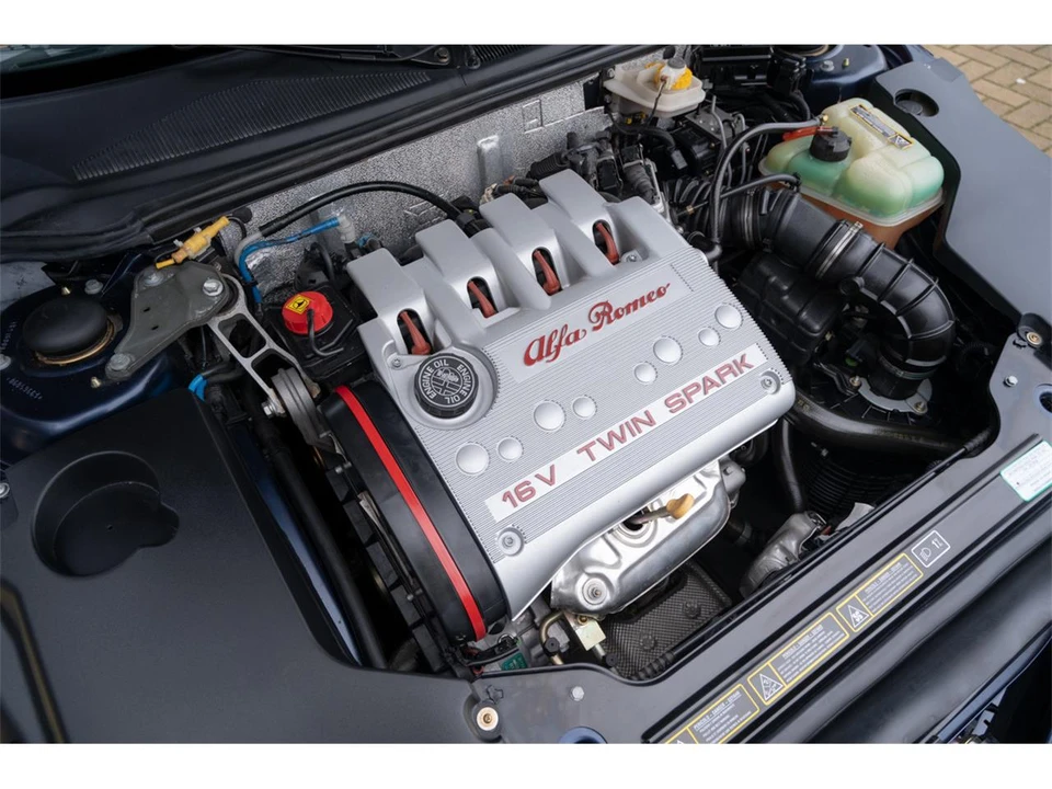 1999 Alfa Romeo 916 GTV & Spider - Image 8 of 11