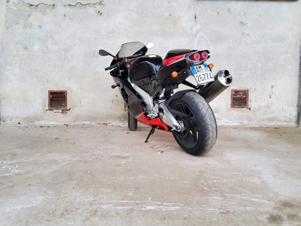 1999 Aprilia - Image 8 of 30