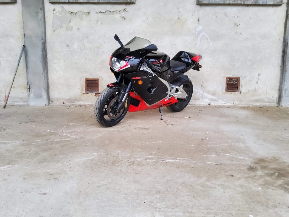 1999 Aprilia - Image 4 of 30
