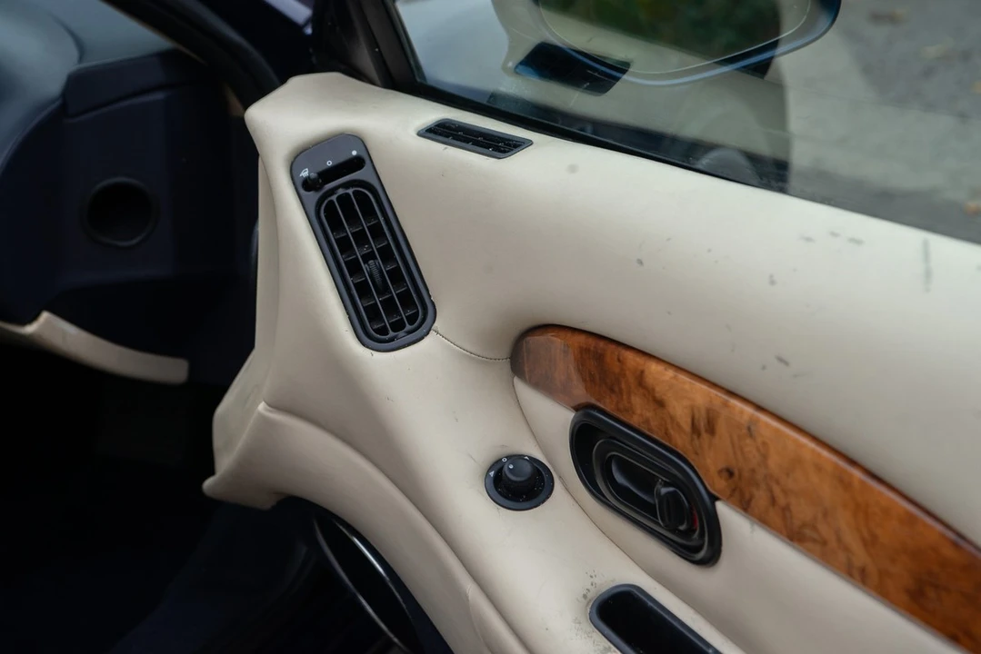 1999 Aston Martin DB7 - Image 28 of 30