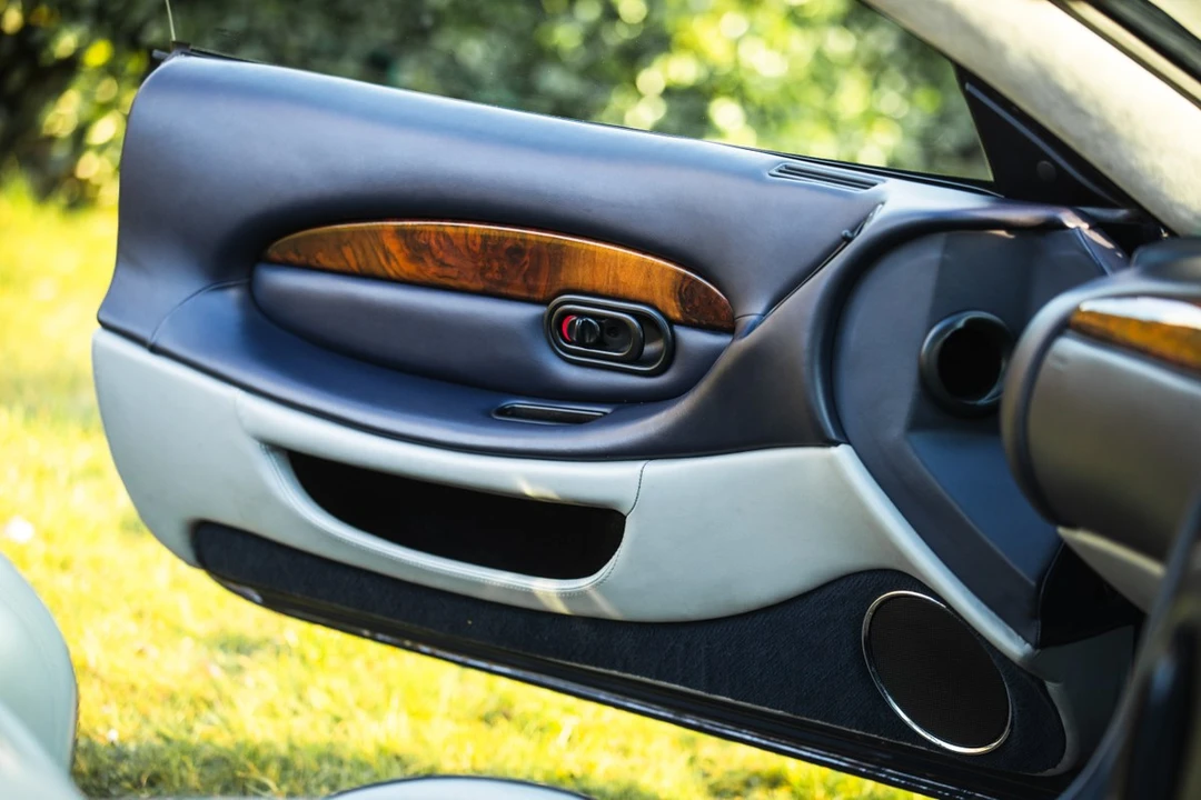 1999 Aston Martin DB7 Vantage - Image 28 of 30
