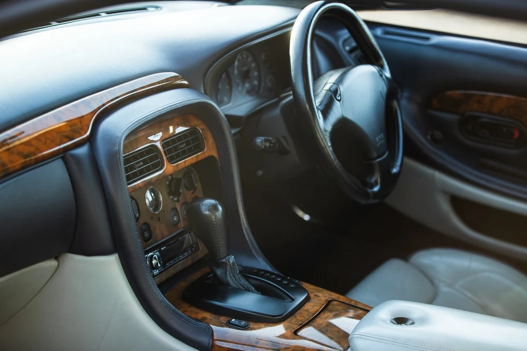 1999 Aston Martin DB7 Vantage - Image 25 of 30