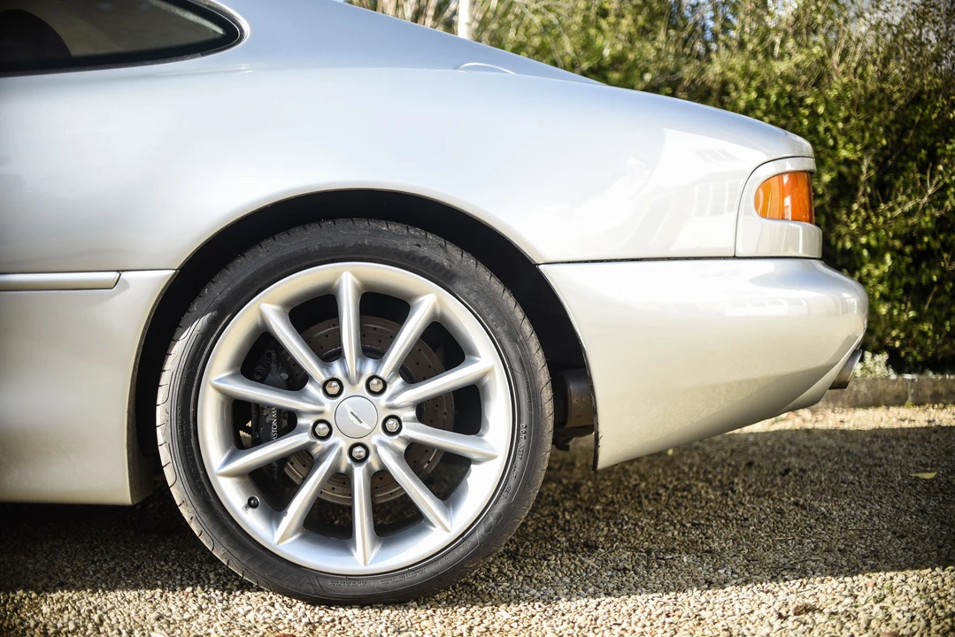 1999 Aston Martin DB7 Vantage - Image 9 of 24