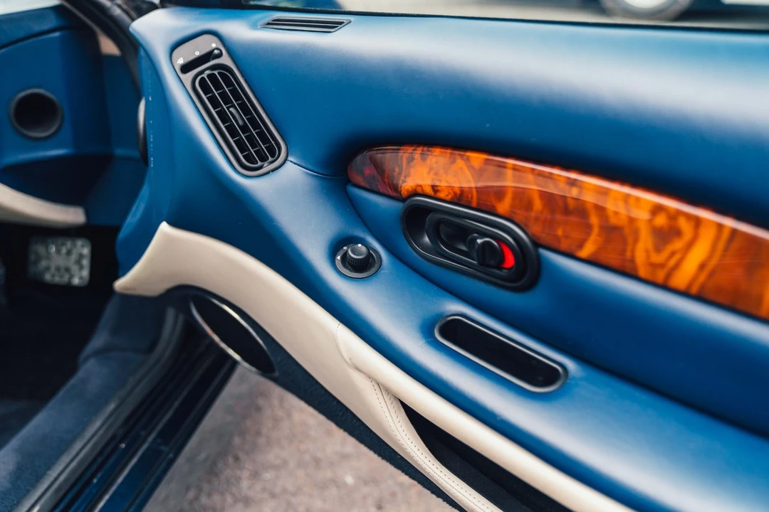 1999 Aston Martin DB7 Vantage - Image 19 of 30