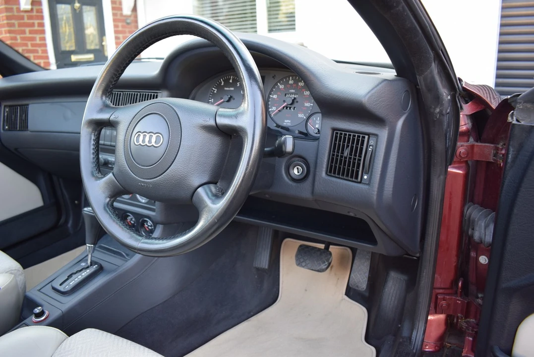 1999 Audi Coupe & Cabriolet - Image 28 of 30