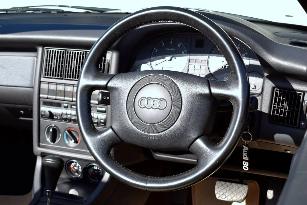1999 Audi Coupe & Cabriolet - Image 23 of 30