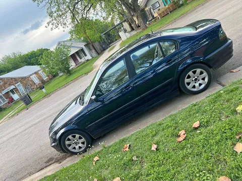 1999 BMW 323i Sedan