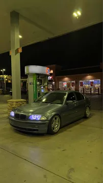 1999 BMW 328i Sedan