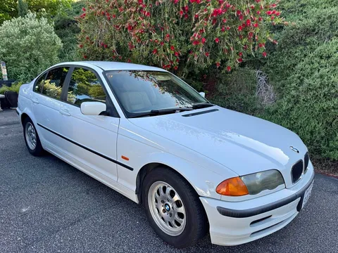 1999 BMW 323i