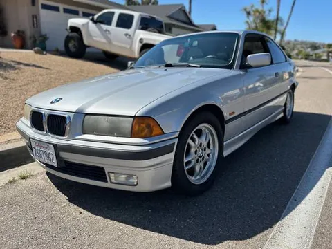 1999 BMW 323i Coupe