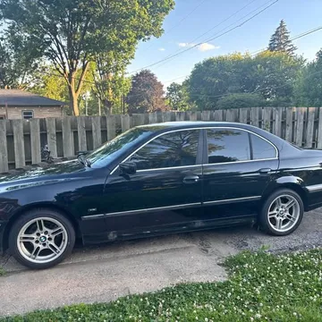 1999 BMW 528i Sedan