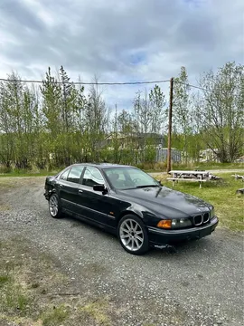 1999 BMW 5 Series 528i Sedan