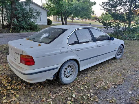 1999 BMW 5 Series 528i Sedan 4D