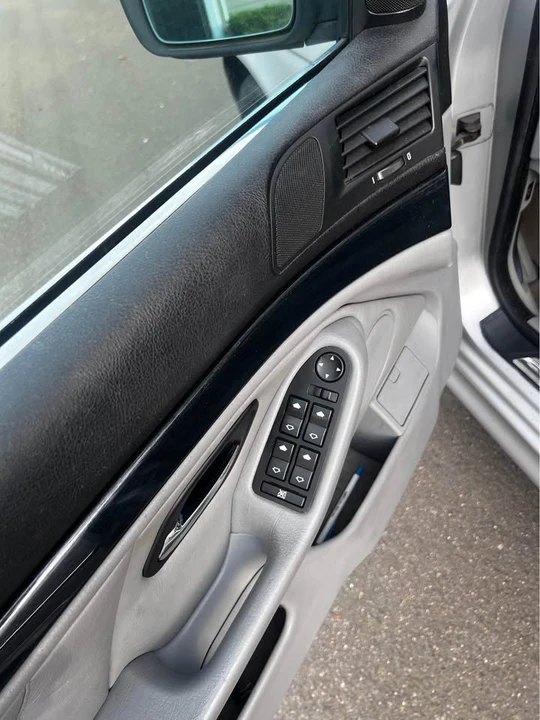 1999 BMW E39 540i - Image 8 of 9