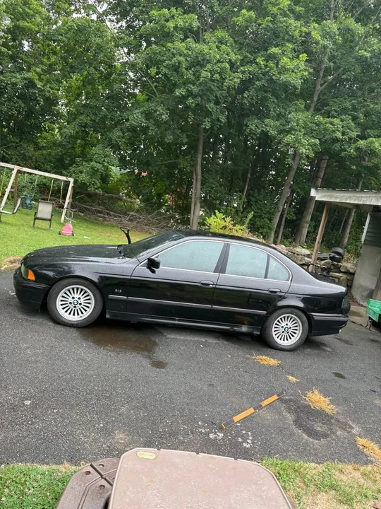 1999 BMW E39 540i - Image 2 of 3