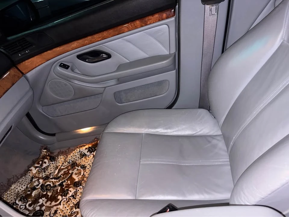 1999 BMW E39 540i - Image 9 of 15