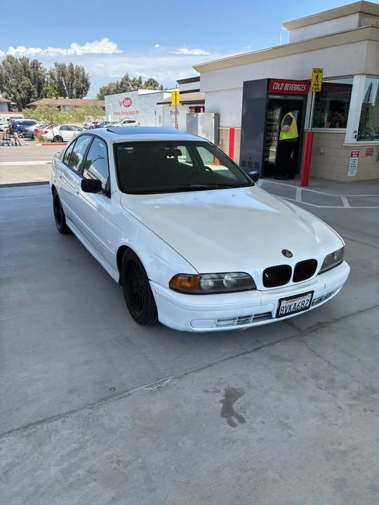 1999 BMW E39 540i - Image 2 of 9