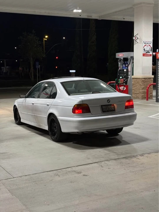 1999 BMW E39 540i - Image 4 of 9