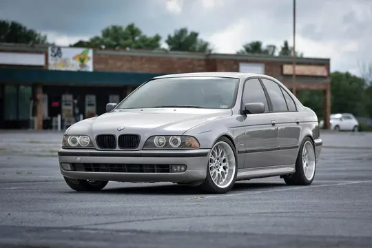 1999 BMW 5 Series 540i Sedan 4D