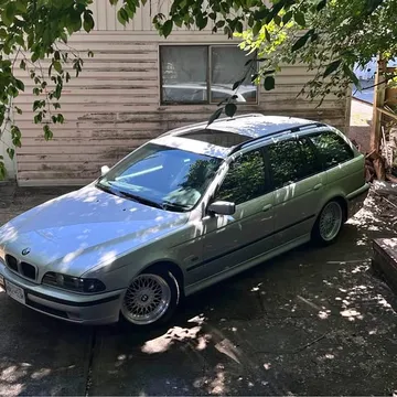 1999 BMW 528iT Touring