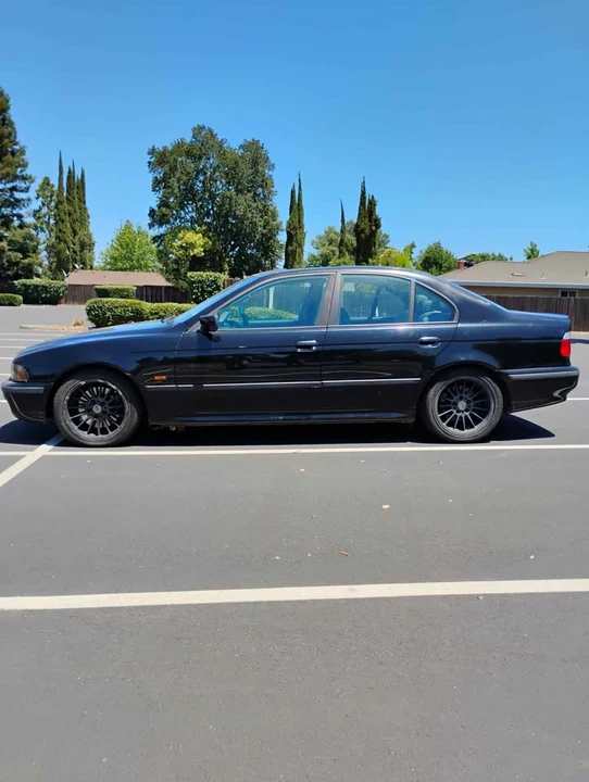 1999 BMW E39 540i - Image 2 of 10