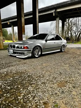1999 BMW 540i Sedan