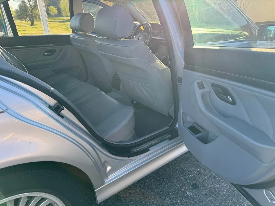 1999 BMW E39 540i - Image 9 of 13