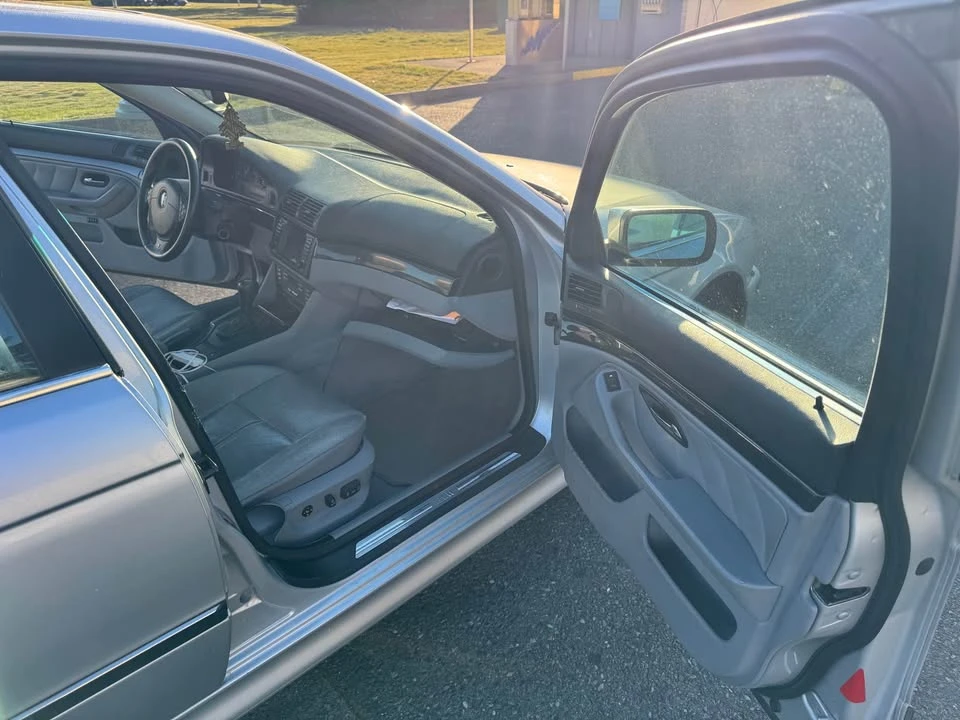 1999 BMW E39 540i - Image 10 of 13