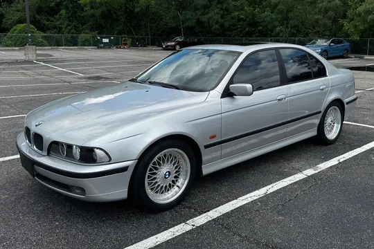 1999 BMW 528i Sedan
