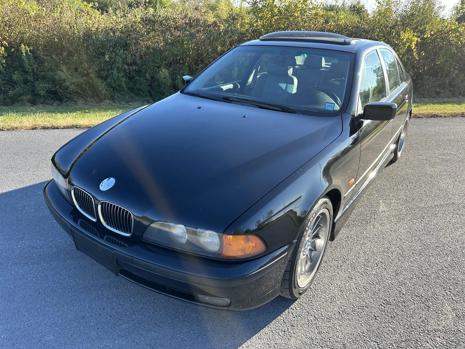1999 BMW E39 540i - Image 2 of 31