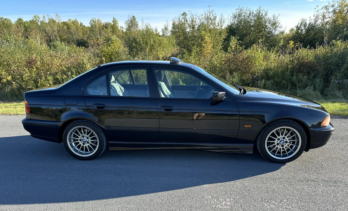1999 BMW E39 540i - Image 25 of 31
