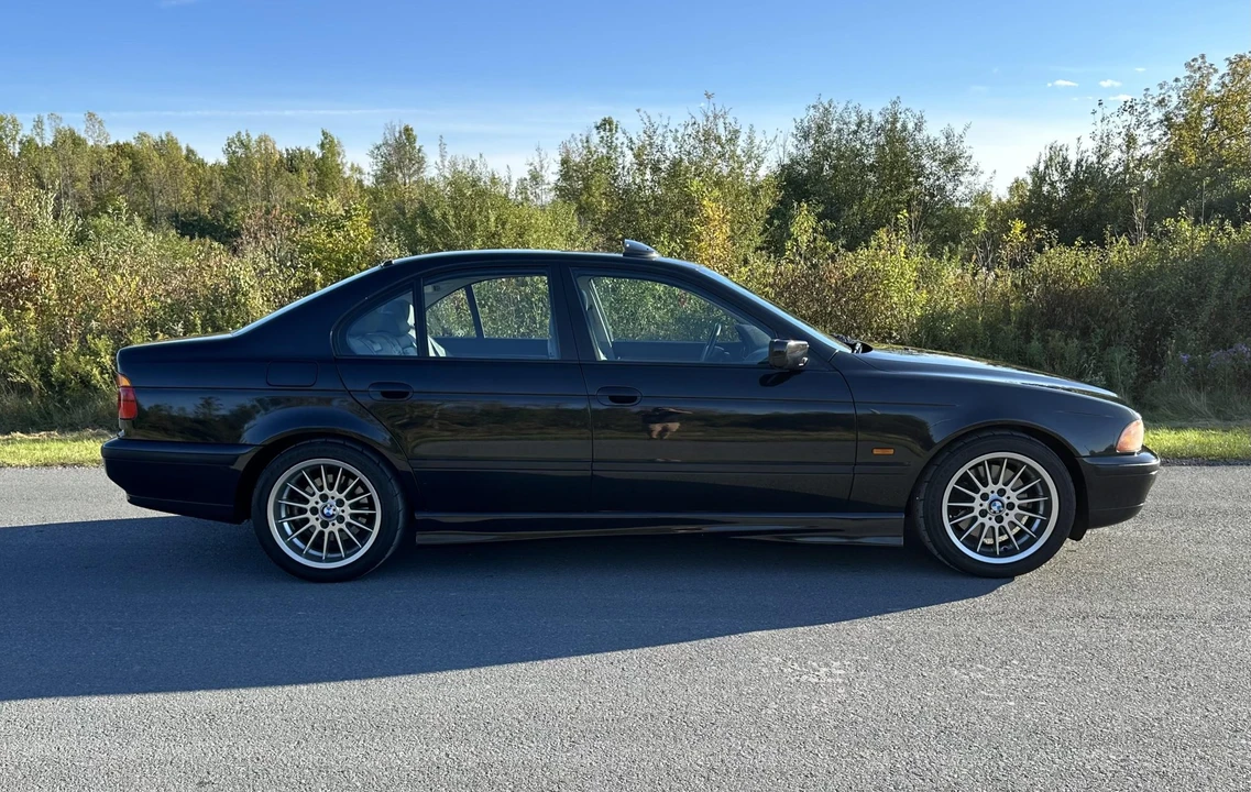 1999 BMW E39 540i - Image 24 of 31