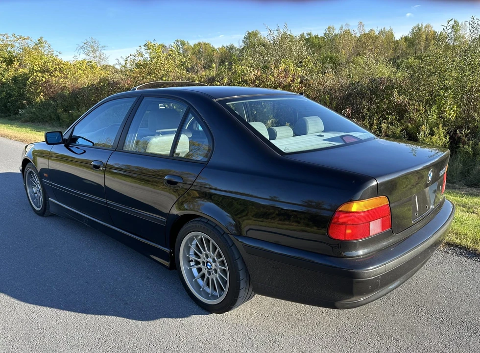 1999 BMW E39 540i - Image 12 of 31