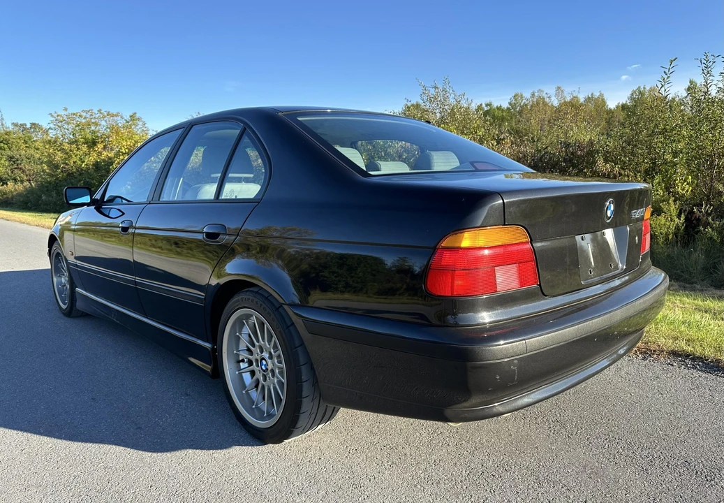 1999 BMW E39 540i - Image 11 of 31