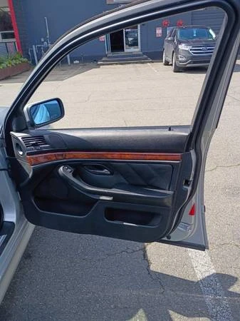 1999 BMW E39 540i - Image 9 of 15