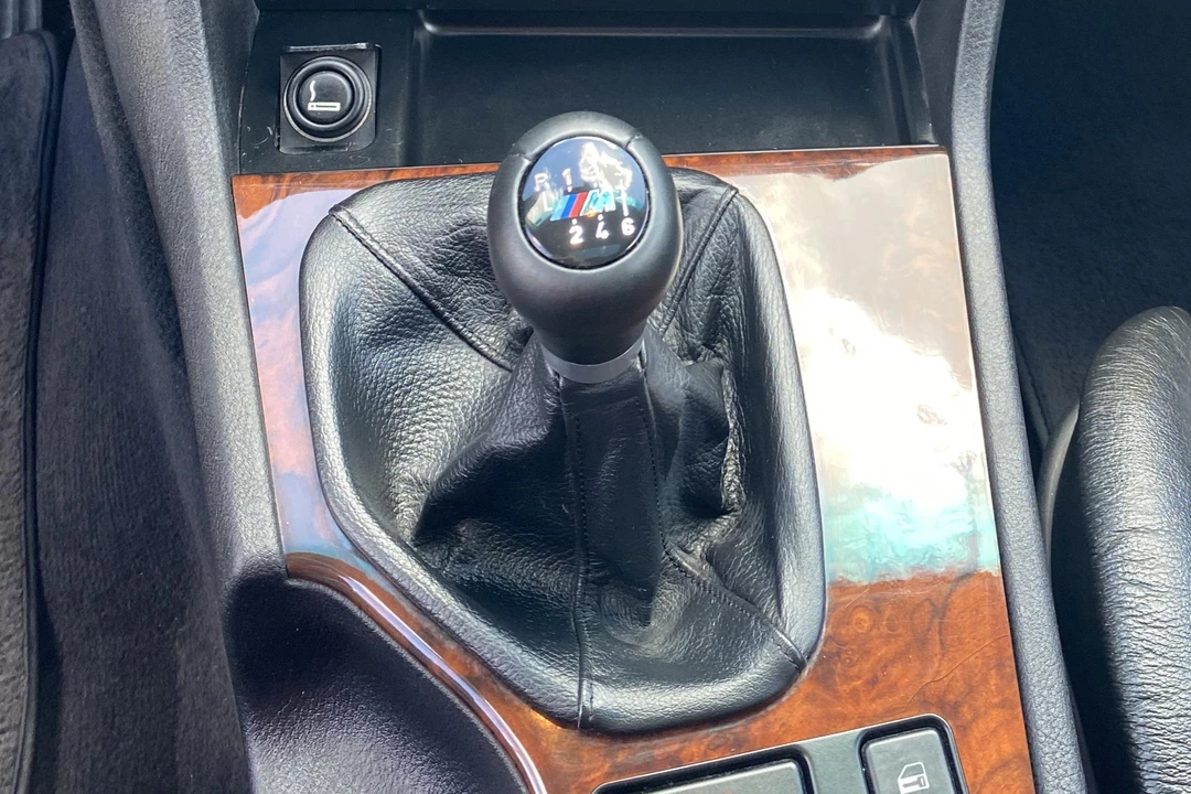 1999 BMW E39 540i - Image 26 of 31