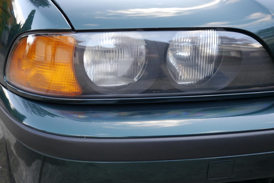 1999 BMW E39 540i - Image 17 of 31