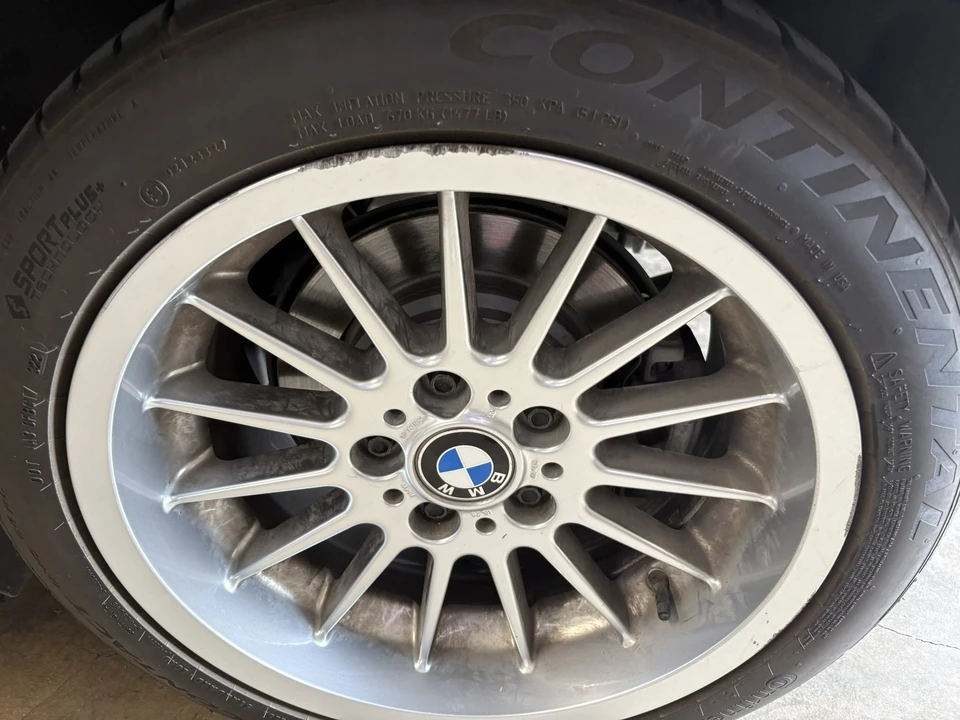 1999 BMW E39 540i - Image 22 of 31