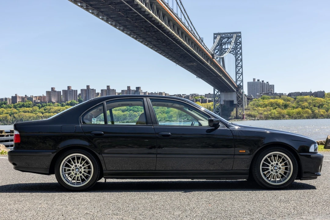 1999 BMW E39 540i - Image 11 of 31