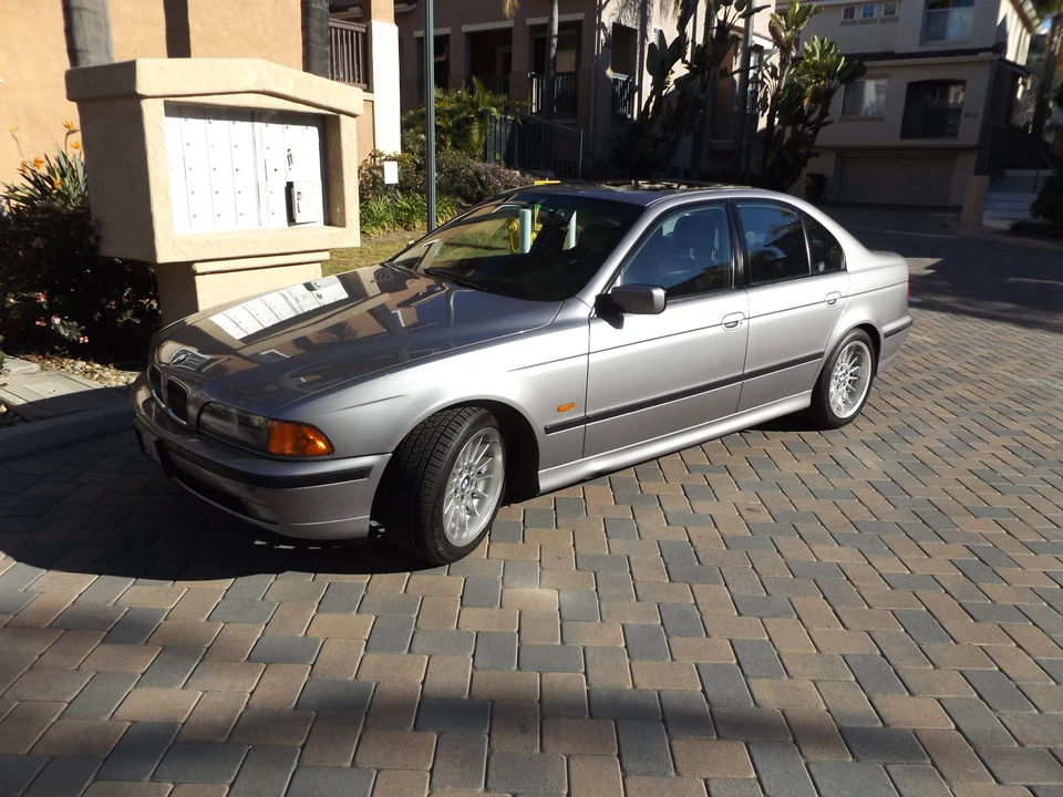 1999 BMW E39 540i - Image 2 of 31