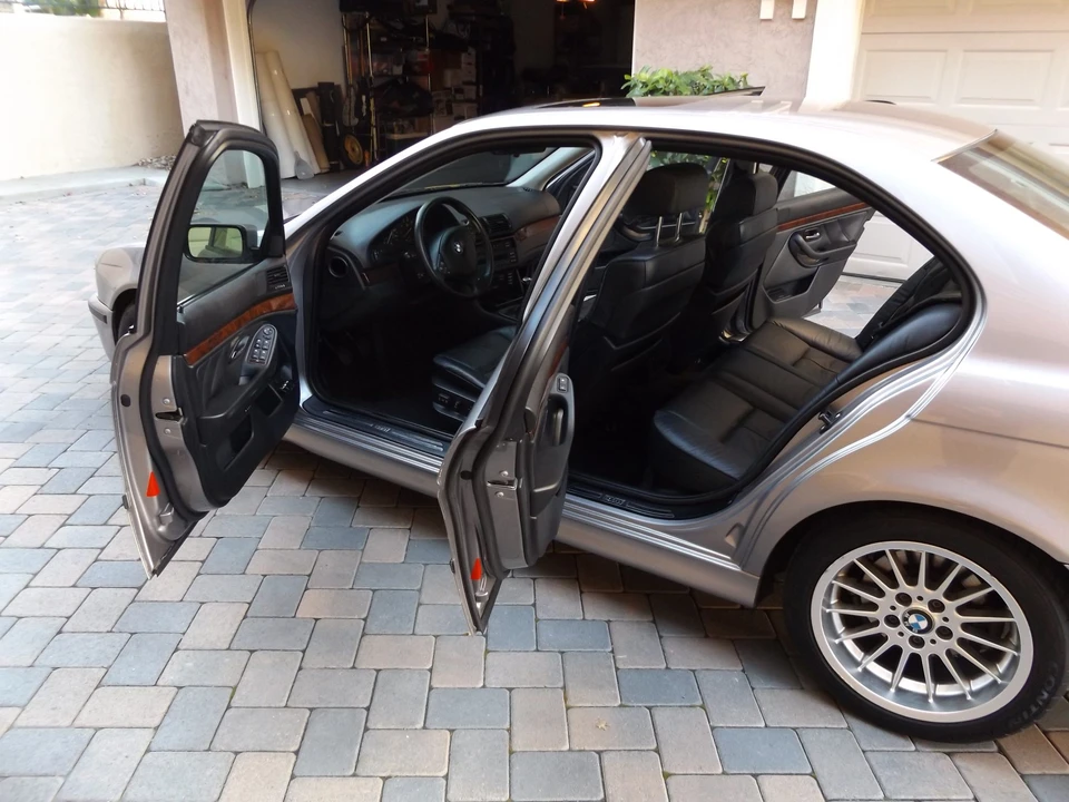 1999 BMW E39 540i - Image 8 of 31