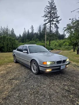 1999 BMW 7 Series 740Li Sedan 4D