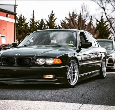1999 BMW 7 Series 740i Sedan 4D