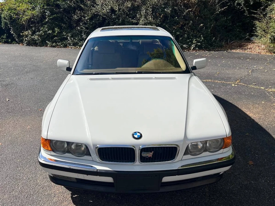 1999 BMW E38 750i & 750iL Sedan - Image 4 of 14