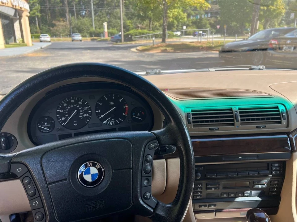 1999 BMW E38 750i & 750iL Sedan - Image 7 of 14