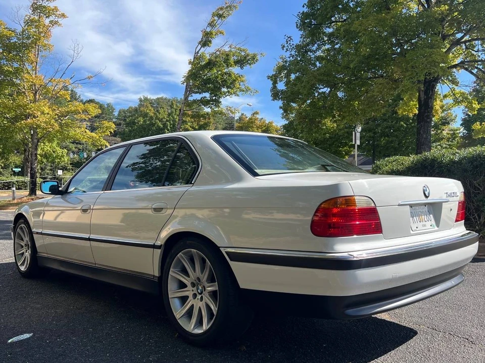 1999 BMW E38 750i & 750iL Sedan - Image 2 of 14