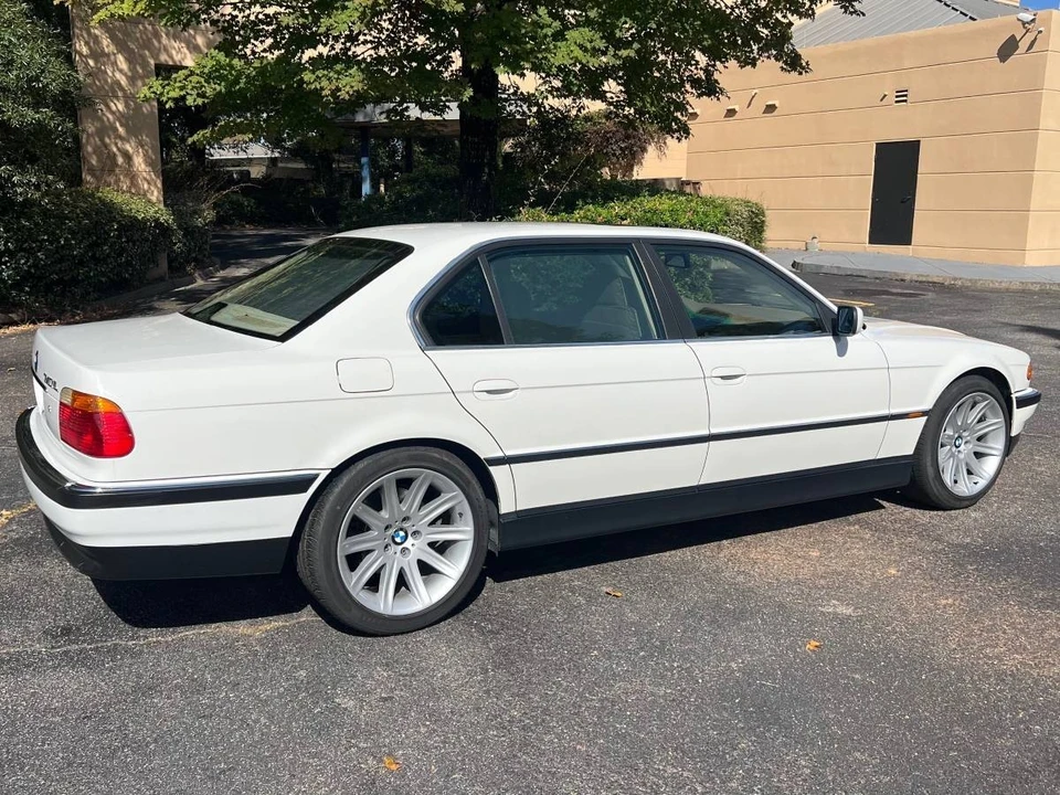 1999 BMW E38 750i & 750iL Sedan - Image 3 of 14