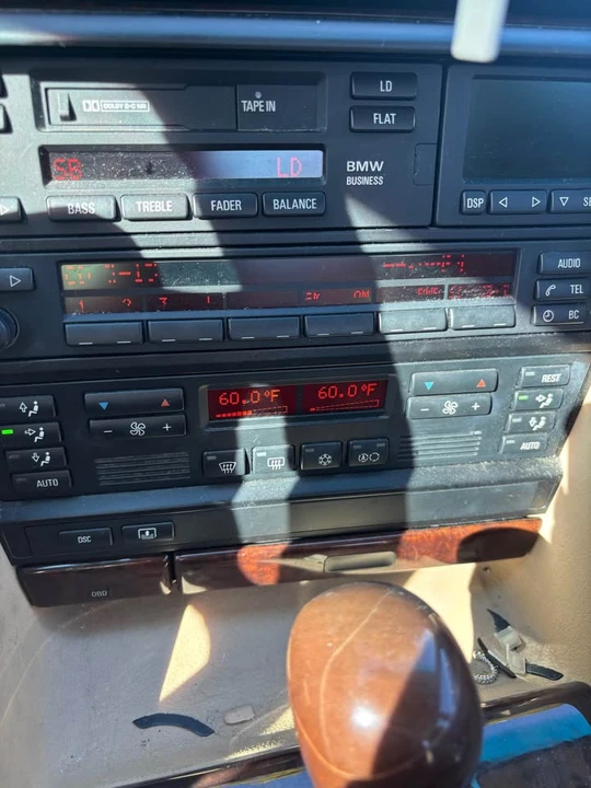 1999 BMW E38 7 Series - Image 15 of 16